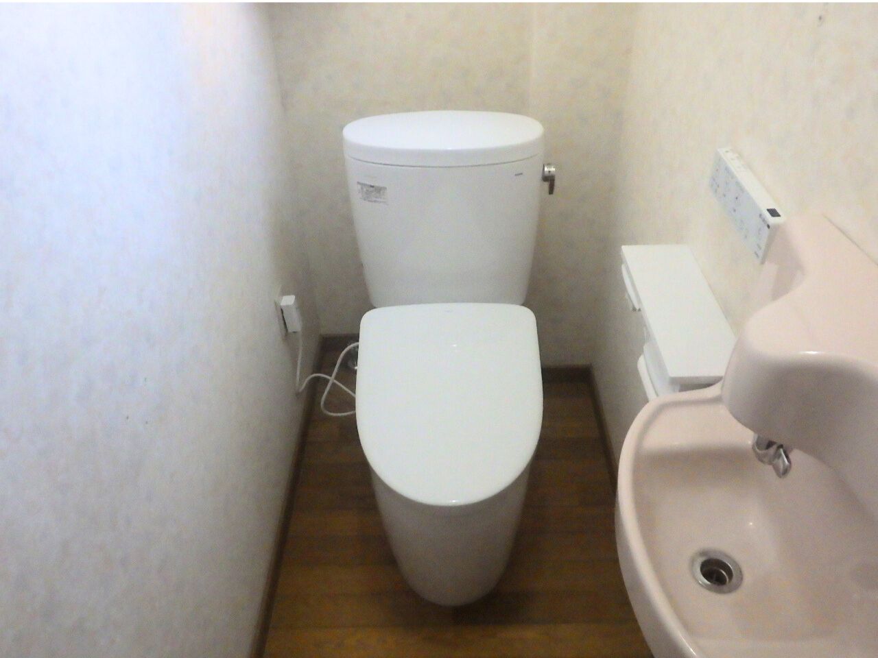 節水タイプのトイレにリフォームして空間もスッキリ
