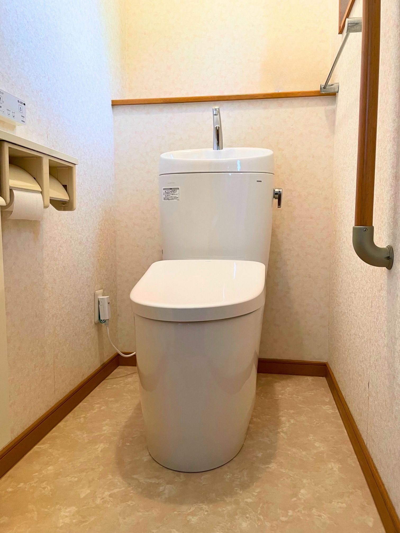 快適で洗練されたスッキリデザイン！ウォシュレットのアプリコットは使うたびに便器を除菌してくれます